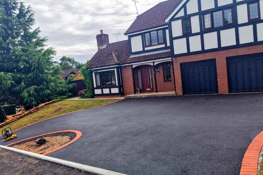 Tarmac Driveways - Border Surfacing - Your local tarmacing specialists